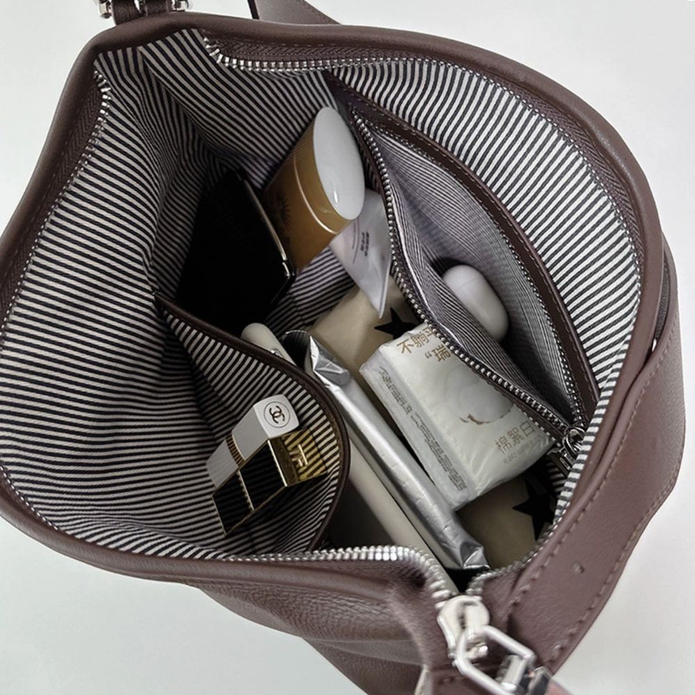 Athenna Bag – Genuine Leather - Spacious and elegant. A classic icon designed to elevate your everyday look.